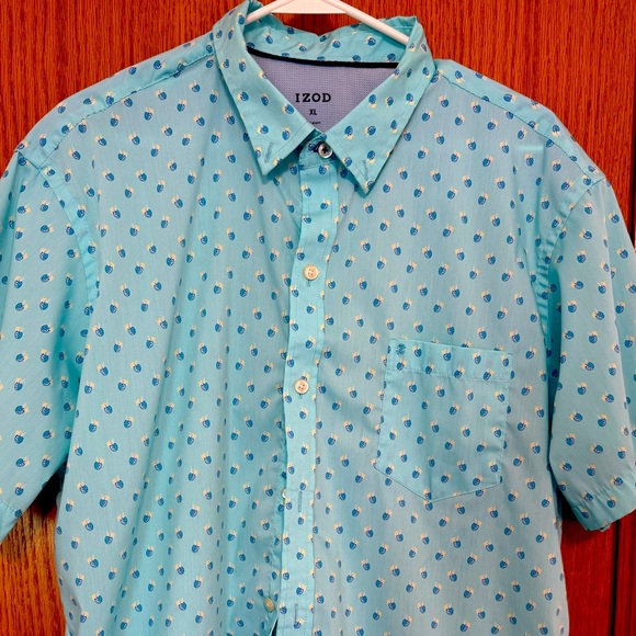 Izod Other - Izod Men's Aqua Blue Patterned Shirt